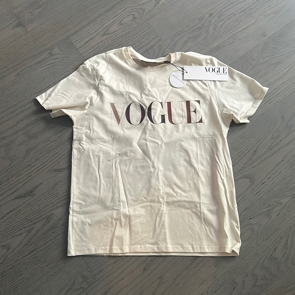 Vogue T-Shirt - Picture 1 of 1